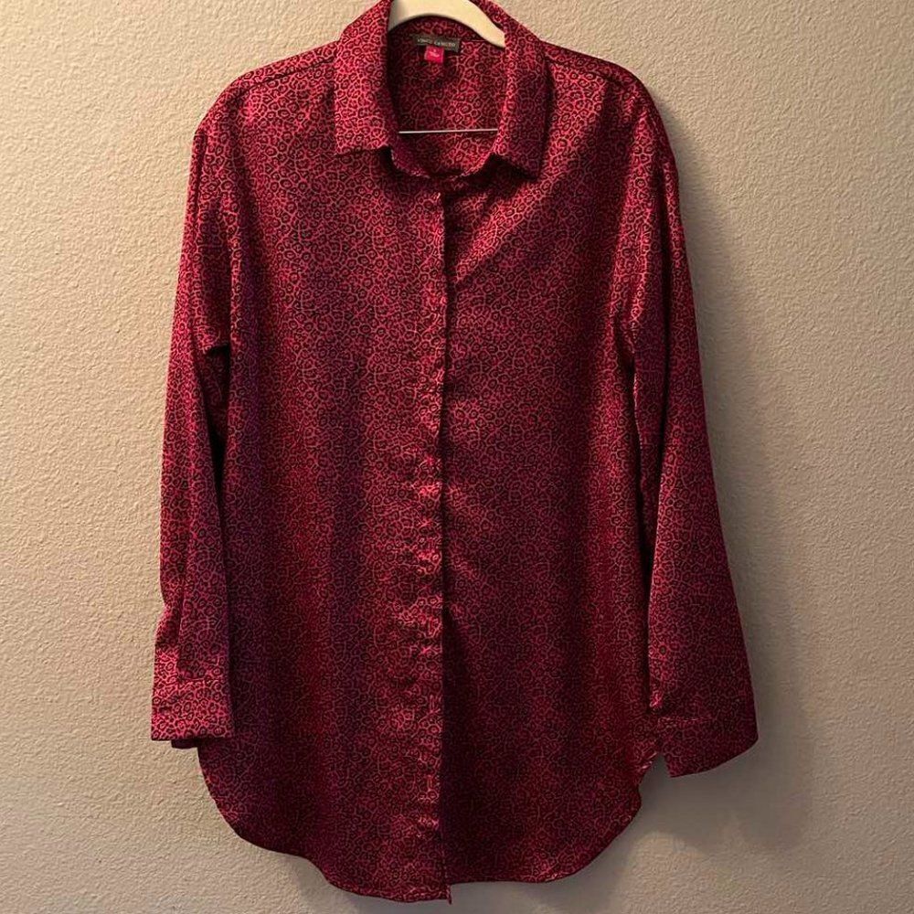 Vince CamutoΒ Leopard PrintβLong Sleeve Blouse sizeβS